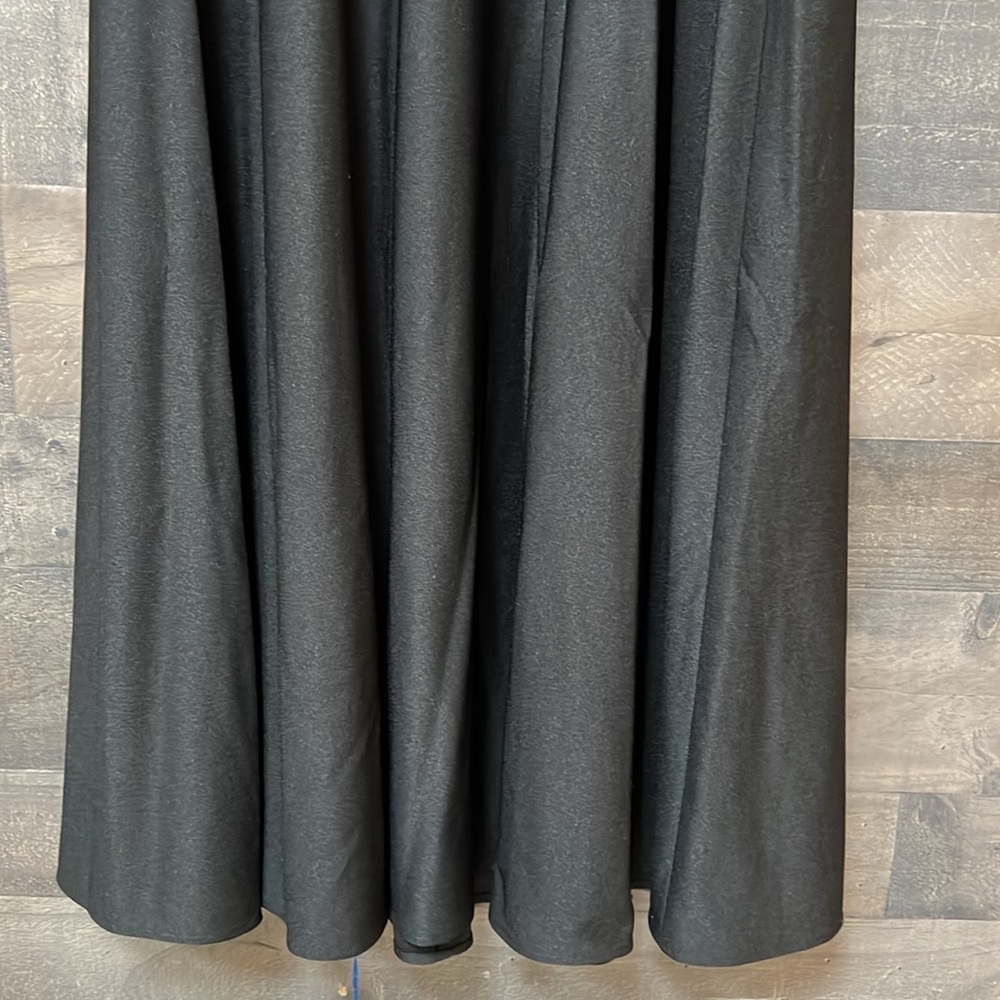 Beautiful Black Southeastern Performance Apparel … - image 4